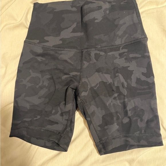 lululemon athletica Black Bike Shorts for Active Comfort - Picture 2 of 2